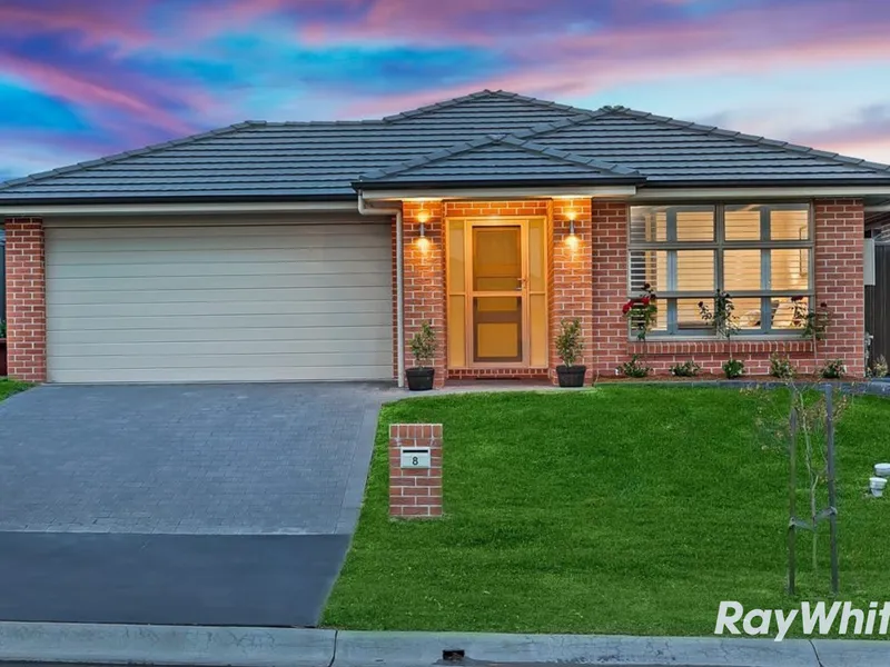 AUCTION ! MUST BE SOLD UNDER THE HAMMER