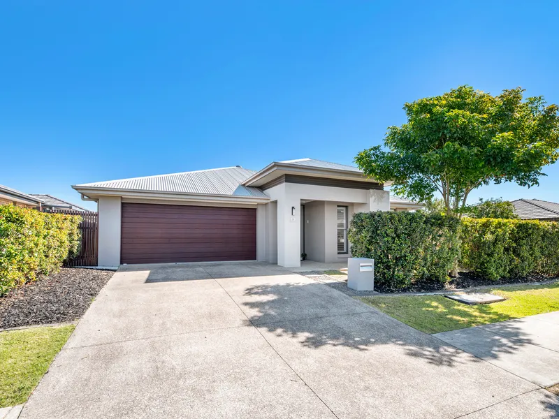 Gorgeous Plantation home in Gainsborough Greens!