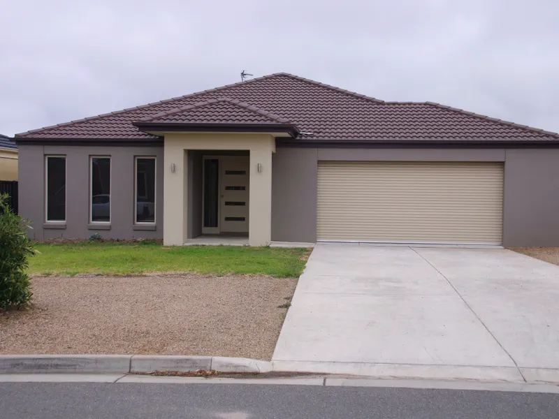 Be happy in Hereford Close!