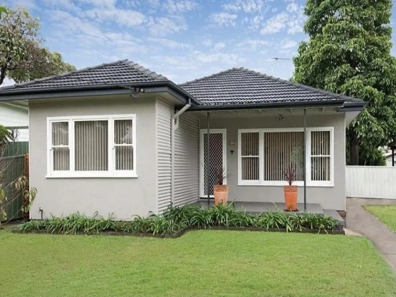 Pet Friendly , 3 Bedroom House