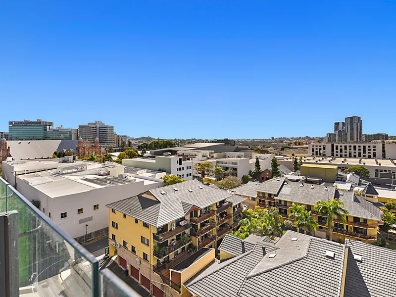 Stylish two bedroom apartment with resort-style facilities