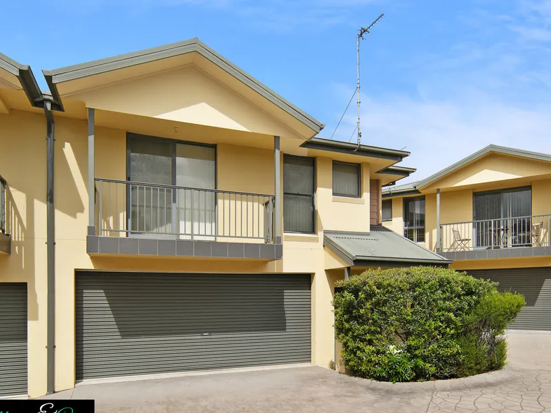 Low maintenance living at an affordable price!