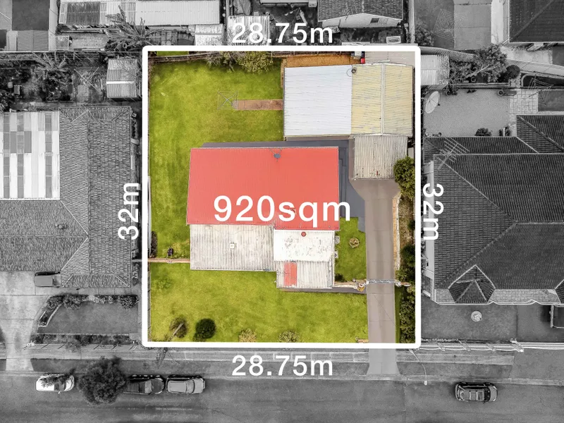 ENDLESS POTENTIAL ON 920 SQM WITH A 28.5M FRONTAGE. DEVELOPMENT OPPORTUNITY S.T.C.A