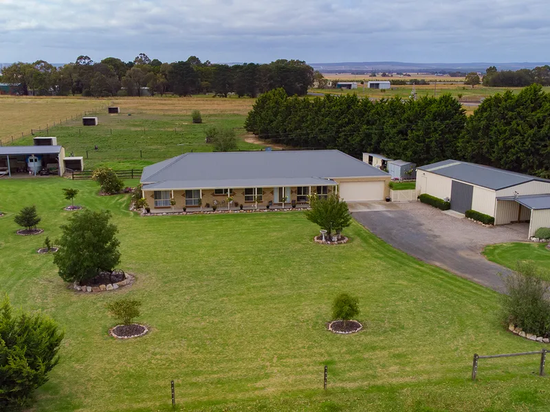 A BEAUTIFUL LIFESTYLE PROPERTY