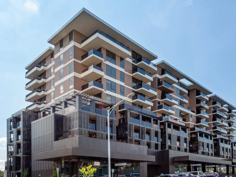 Furnished 1 bedrrom + 1 study with a secured carpark.