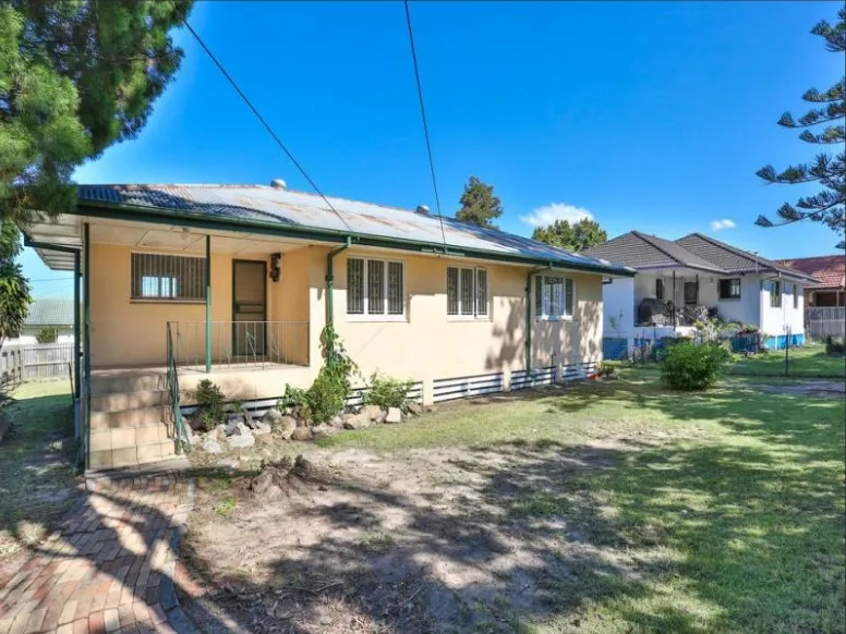 A House plus a Granny Flat - Totally 6 bedrooms