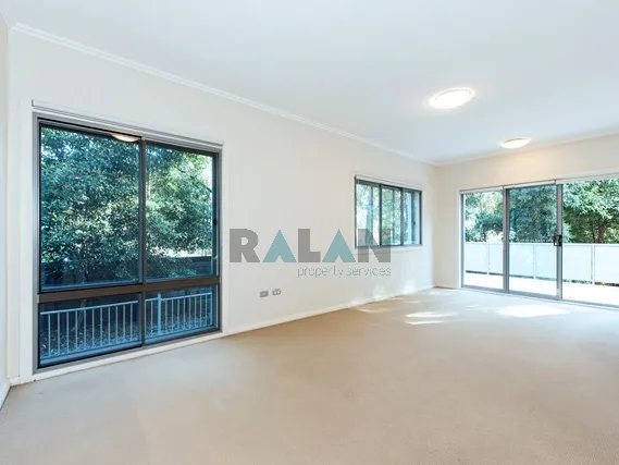 Charming & Spacious Apartment