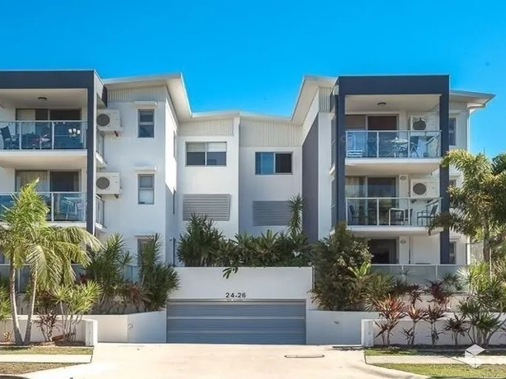 Oversized Apartment in Central Locale