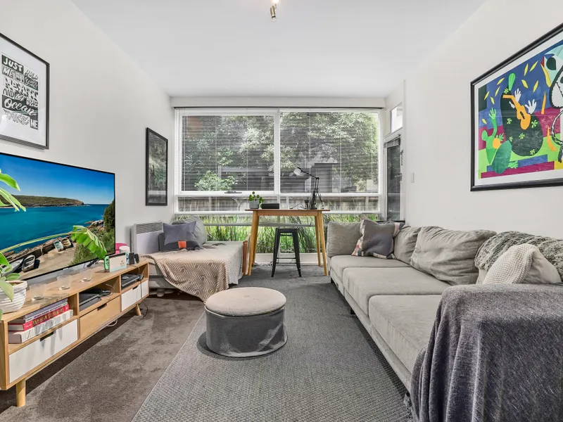 PREMIER TREE-LINED LOCATION