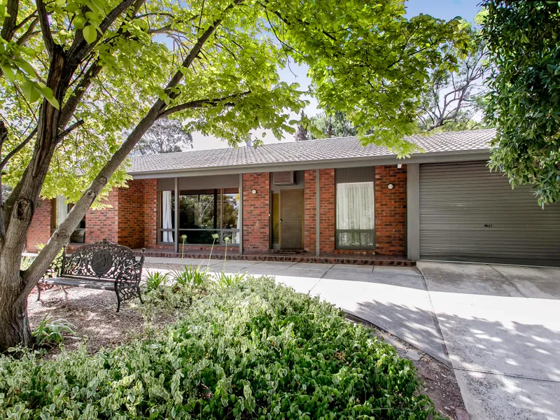 Affordable Family Entertainer in Great Leafy Location