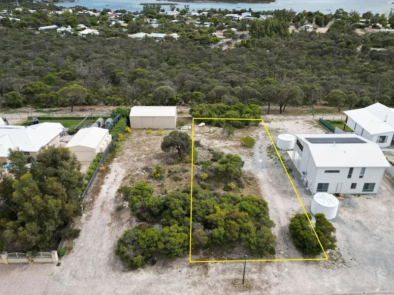 Build your dream home with views and privacy