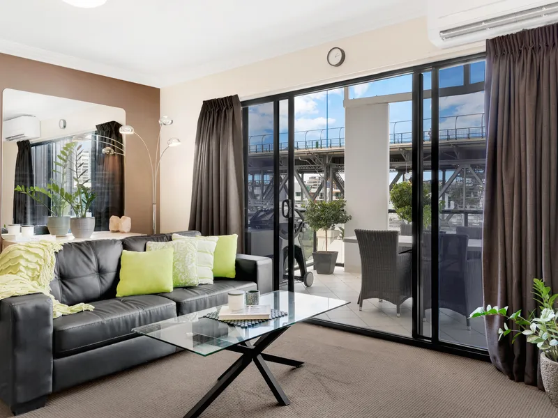 Modern Apartment with Story Bridge Views!
