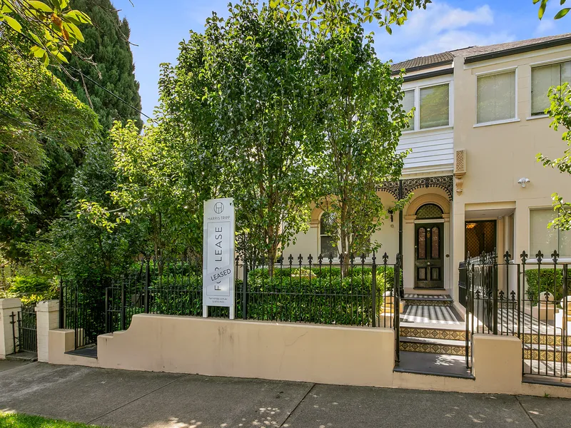 BEAUTIFULLY RENOVATED APARTMENT IN A GREAT LOCATION - 2 X WEEKS FREE RENT ON OFFER