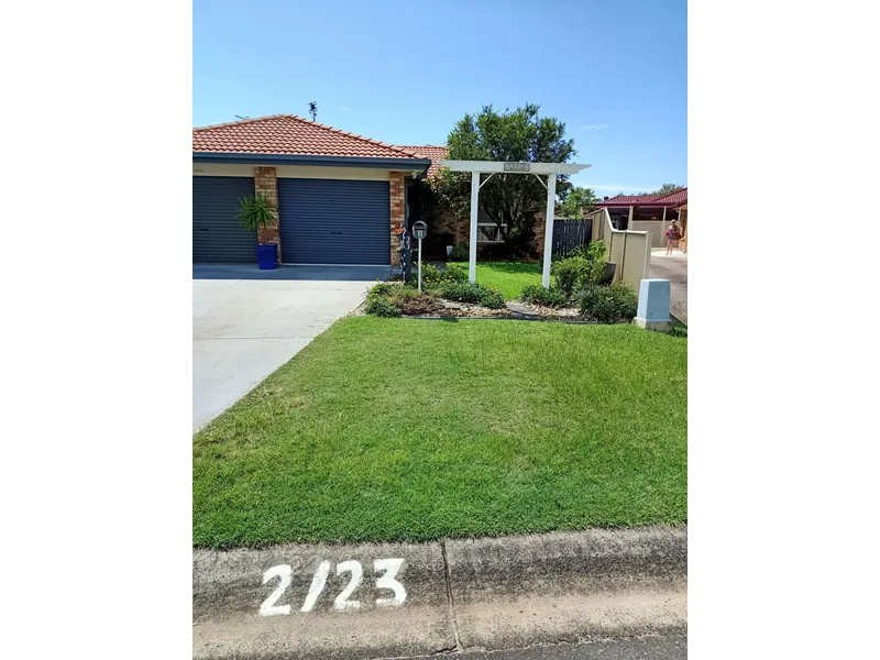 Duplex 3 bedroom 2 bathroom