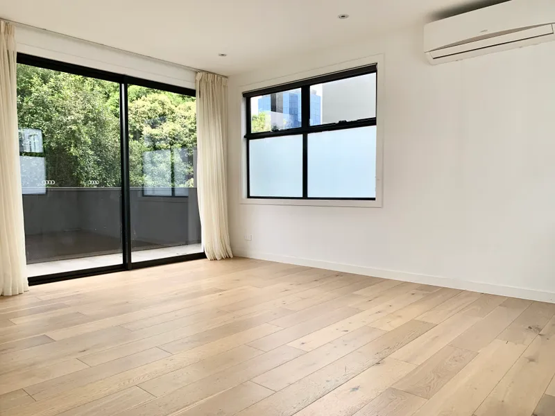 Unit 8/85 Thames Street Box Hill