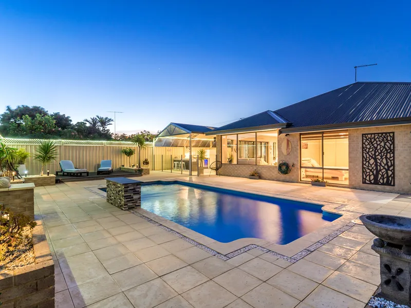 Quality Oceanside Entertainers Paradise