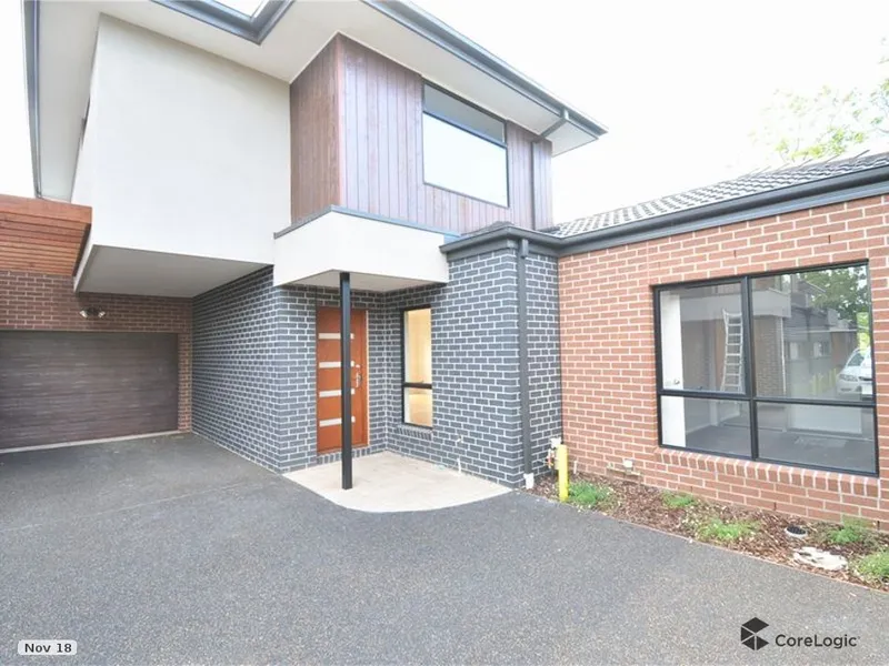 Beautiful townhouse in well-sought location of Box Hill