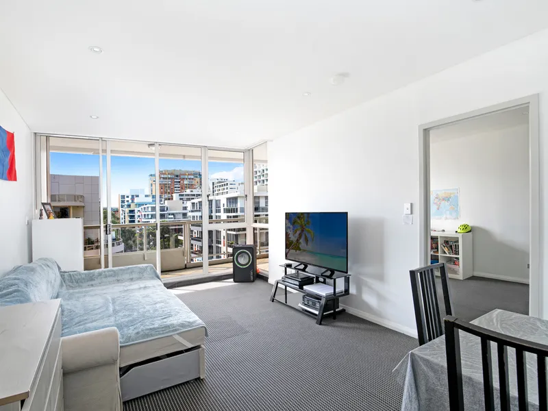NORTH FACING 2 BEDROOM APARTMENT WITH RESORT STYLE FACILITIES