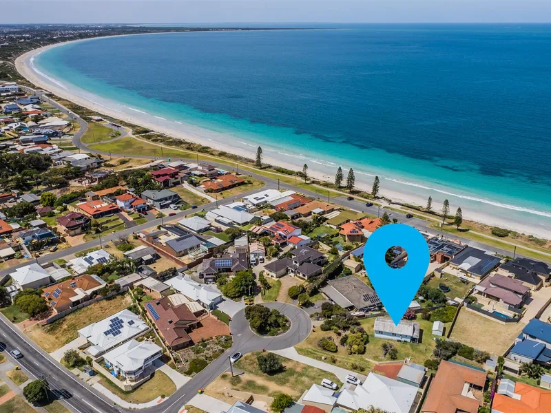 Need lots of space?? A whopping 1482m2 block zoned R20