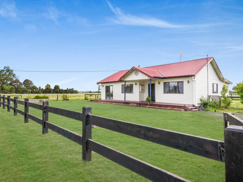 ENJOY THE COUNTRY AIR!!