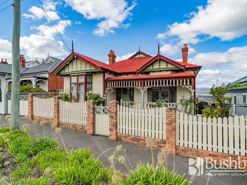 Fully Furnished Entertainer's Delight