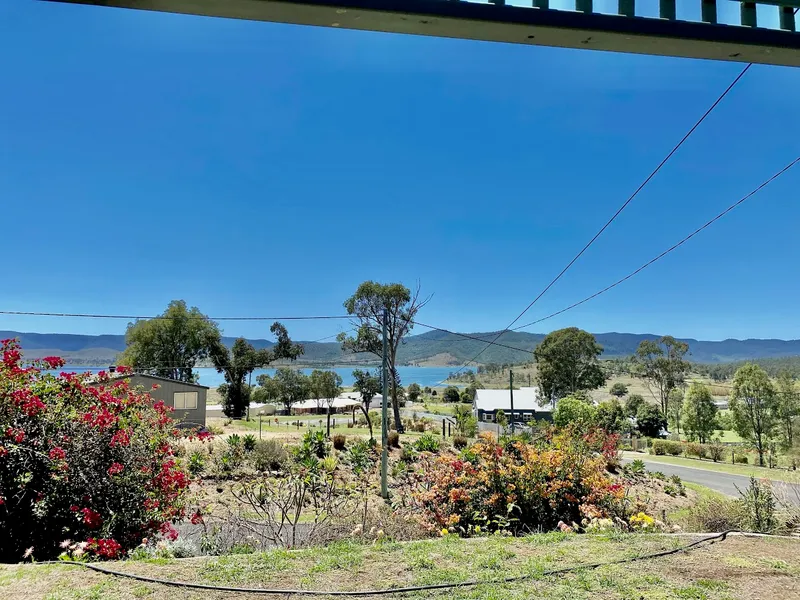 HAZELDEANE - SOUGHT AFTER FOR THE VIEWS.... 