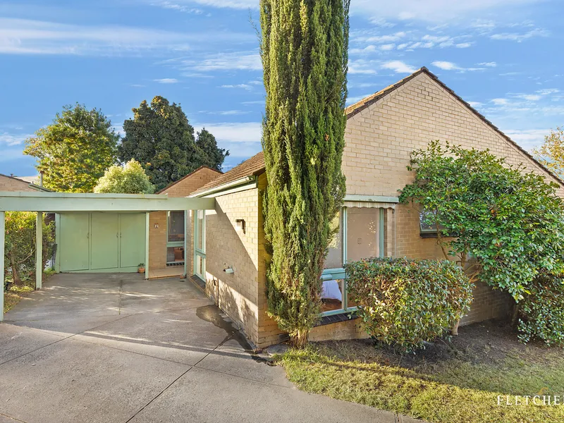 STYLISHLY RENOVATED MID-CENTURY VILLA