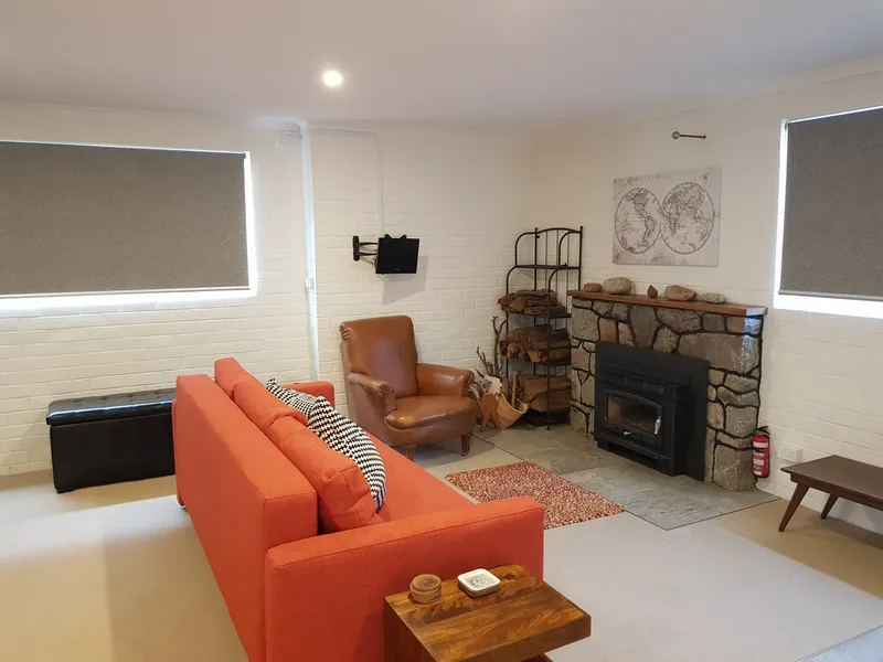 Winter Lease - Studio Apartment  $620 per week