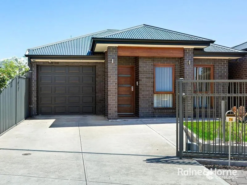 Spacious 4 bedroom Courtyard Home