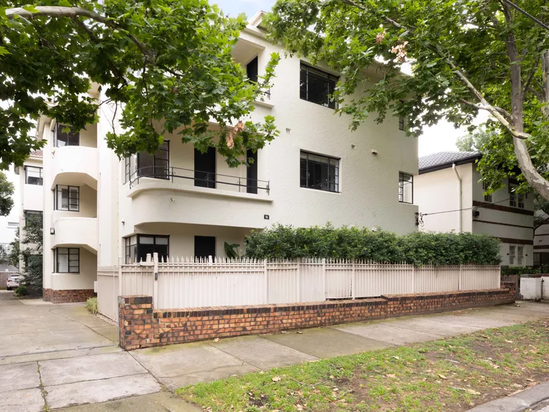 Two bedroom Art Deco apartment