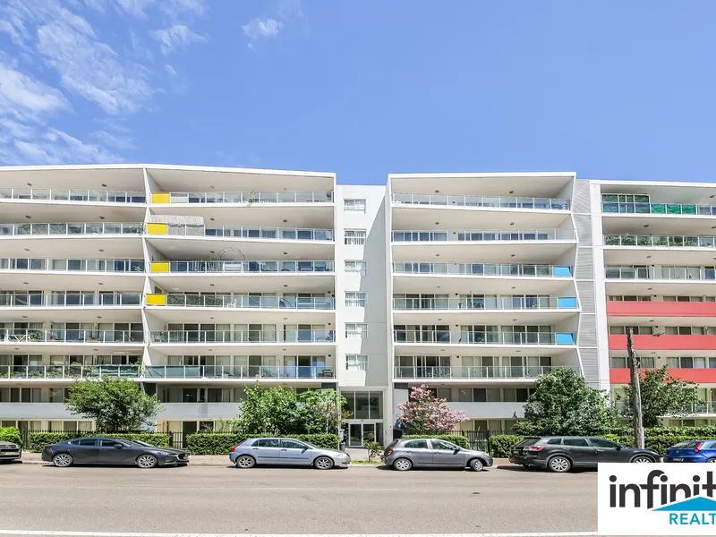 Captivating 3-Bedroom Unit with Modern Elegance - 153m2 Total!!
