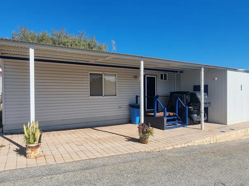 Great views to the Golf Course and Ocean