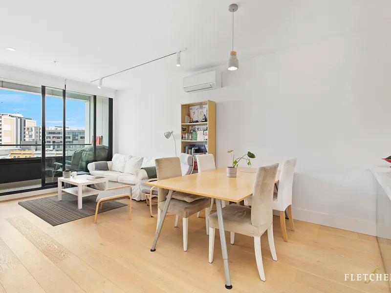 Cosmopolitan allure with top floor sunset views