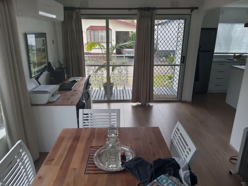 HeadingFULLY FURNISHED IN BEAUTIFUL MORNINGTON GATEWAY TO THE PENINSULA