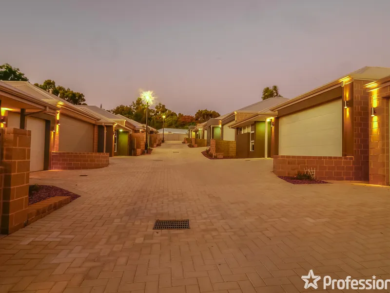 Secure well-appointed unit!!