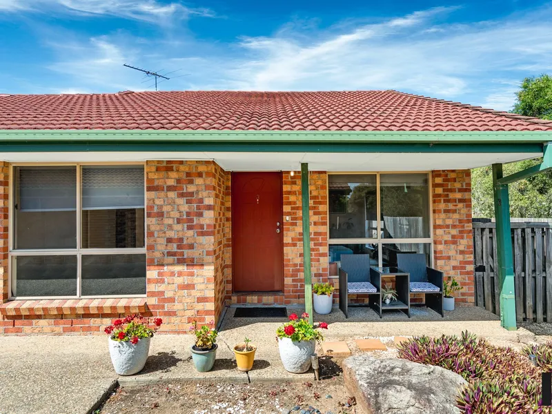 Charming Low-Maintenance Unit in Prime Redbank Plains Location
