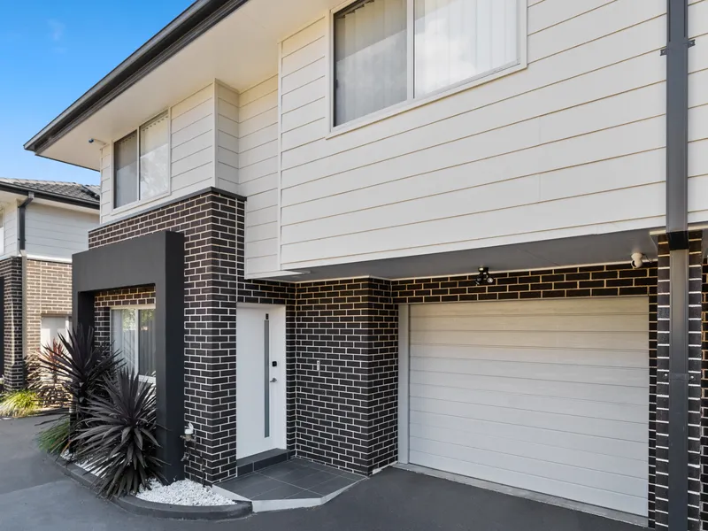 4 Bedrooms | Luxury Townhouse