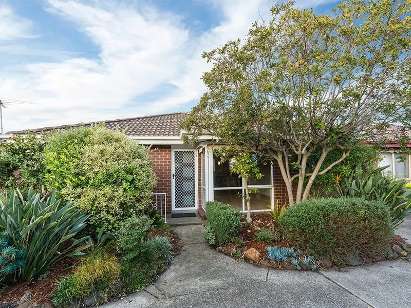 Brilliant find in Golden location.