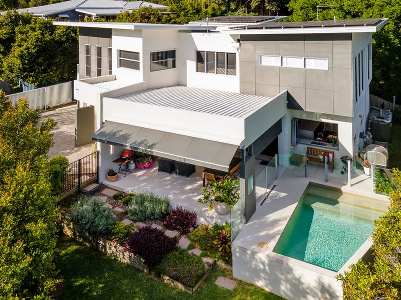 Grandly scaled family entertainer of luxury, style and privacy