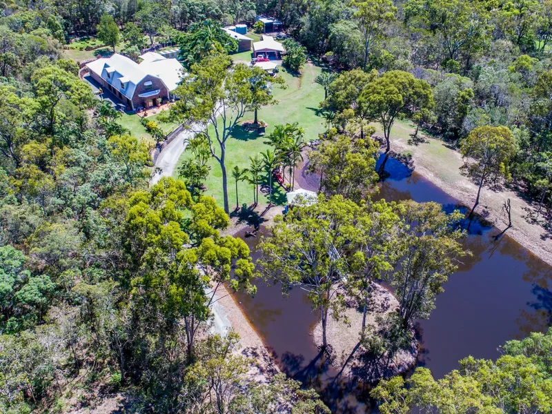 Coastal Acreage Bush Retreat, Peaceful location and WOW what a home!
