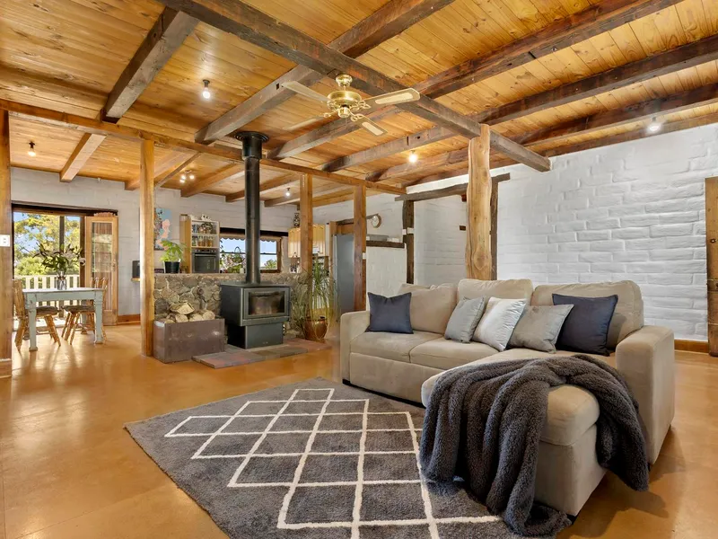 A Quintessential Country Property For Families, Tree-Changers, Equestrians & Everyone Else In Between
