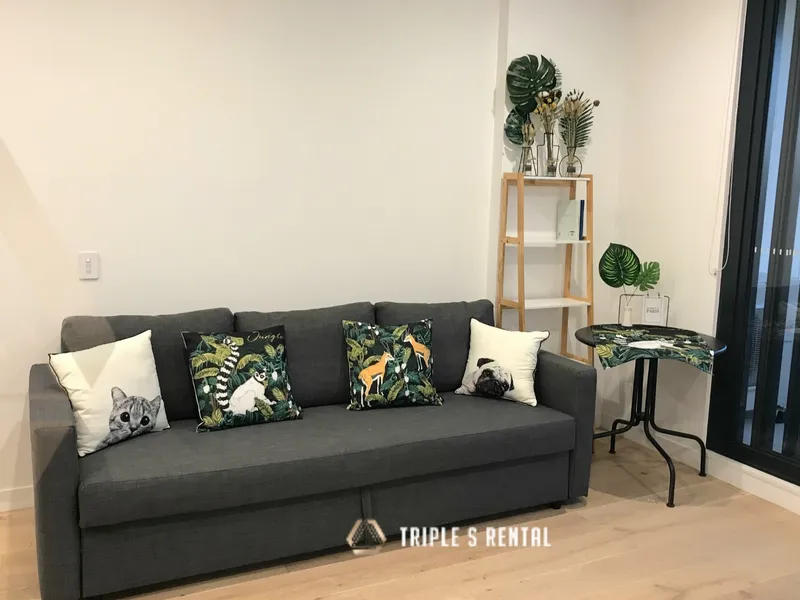 Furnished & 1 Bed + Study Room(Potentially the 2ND BEDROOM) Spacious Apartment - Close to Train and Shops