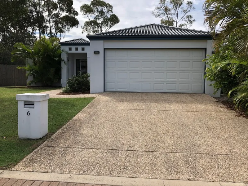 Spacious Family Home in Central Pelican Waters Location