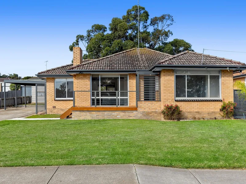 Lovely Renovated Low Maintenance Home!