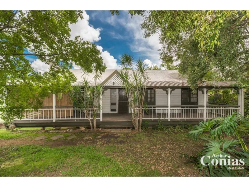 Terrific Home in Popular Toowong - Yard Maintenance Included