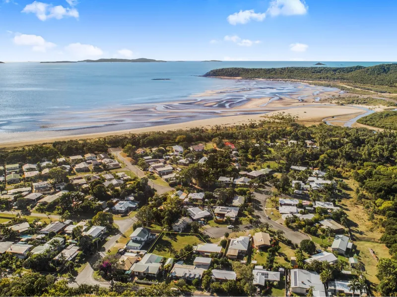 Home site with DA to develop into 2 sites