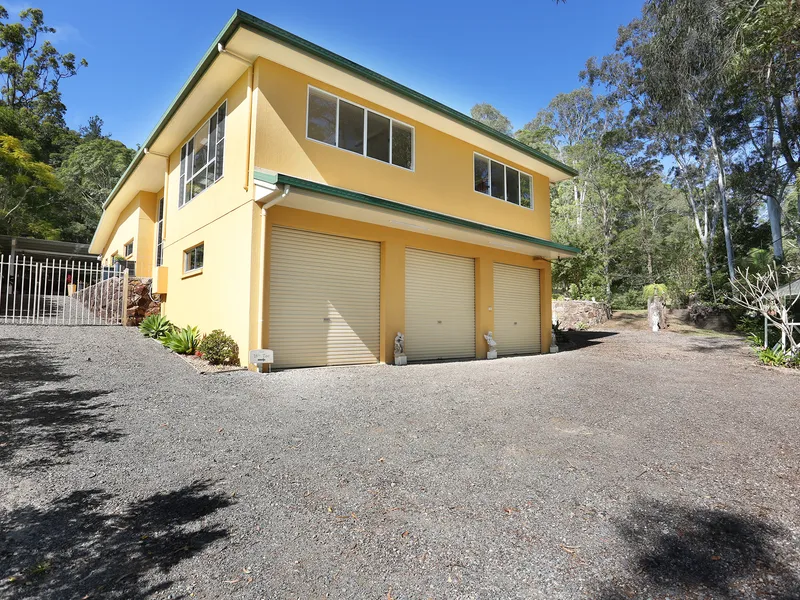 Your Slice Of Paradise, Location Location Location