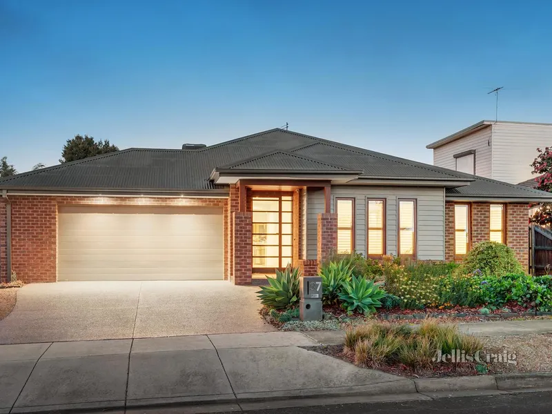 Impressive contemporary family entertainer in Box Hill High zone