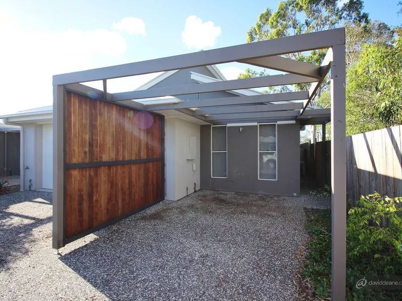 Easy Cul-de-Sac Living!