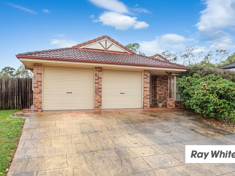 GREAT HOME IN QUIET STREET